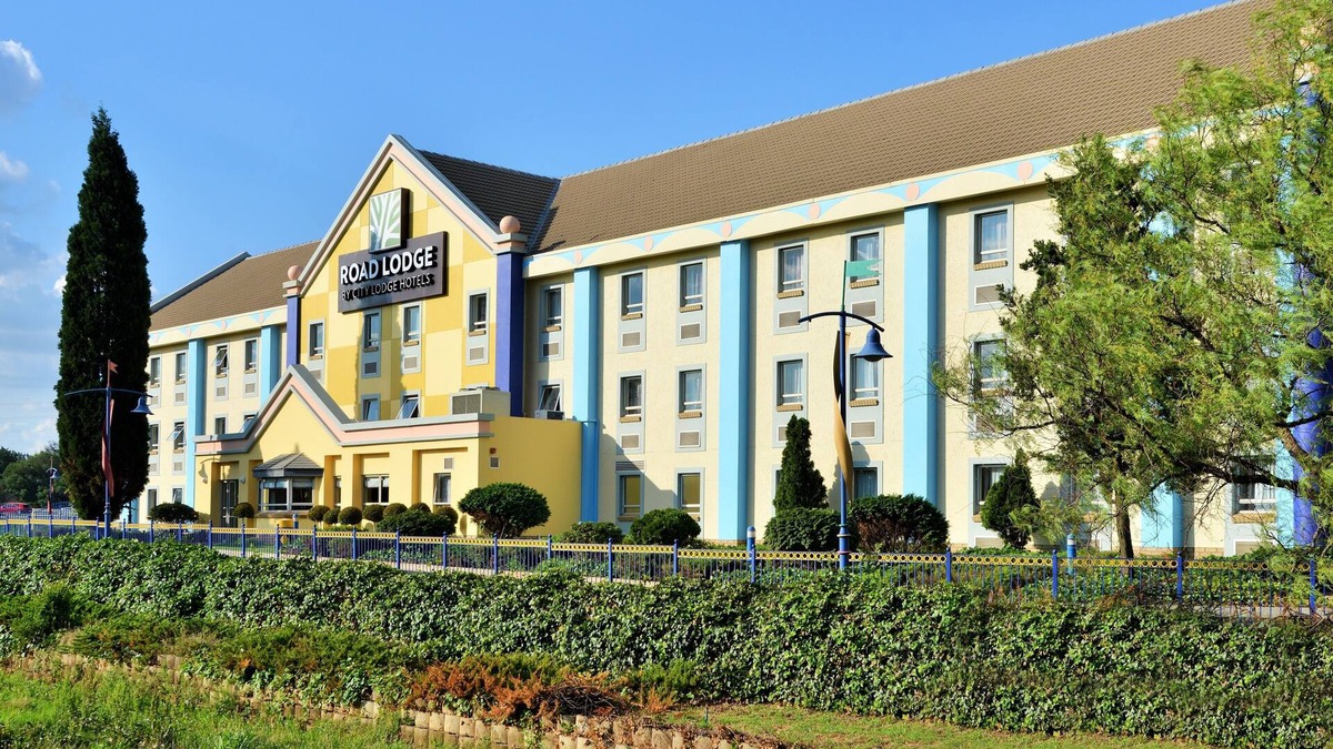 Brakpan Hotel | Road Lodge Carnival City