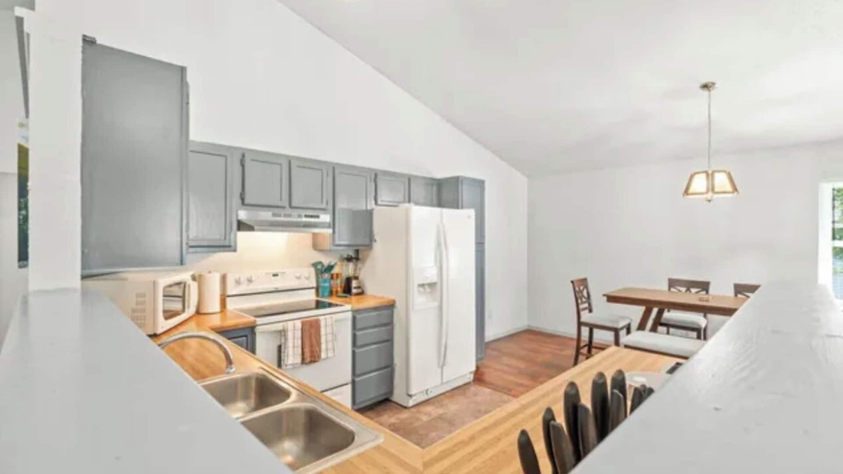 Southport House | Roadmap Lodging: Franciscan House by Greenwood Park Mall