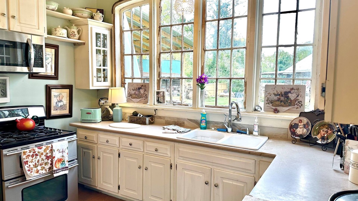 Tracy City House | Robert's Manor - A Historical Home from 1880s