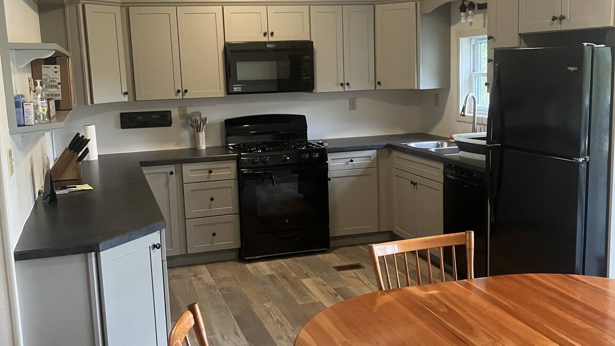 Scottsburg House | Robin's Nest: Newly renovated home located on 60 acres of fields & forest.
