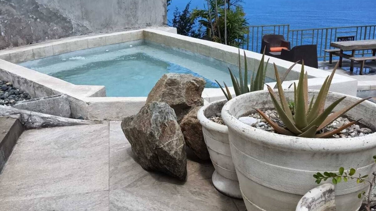 Castara Villa | Robinson Crusoe Quartermaster Room