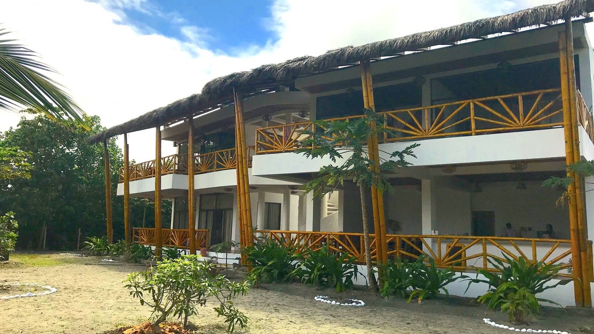 Mompiche Bed & Breakfast | Robinson Crusoe's Paradise Tropical Beach