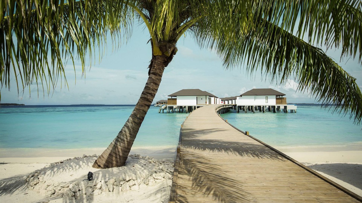 Orivaru Resort | ROBINSON NOONU - All inclusive