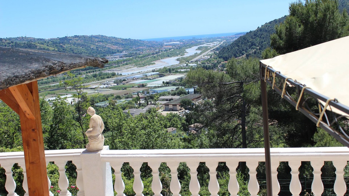 Gattieres Villa | ROCABEL AUTHENTIC CHARM SOUTH-FACING PANORAMIC VIEW OF THE VALLEY AND SEA