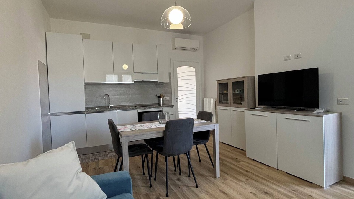 Rocca San Felice Apartment | Rocchesi Apartments - Two-room apartment with portion of terrace, for couples and families