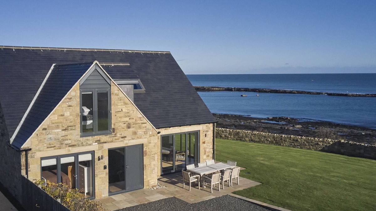 Craster Cottage | Rock Lobster - a family friendly that sleeps 8 guests in 4 bedrooms