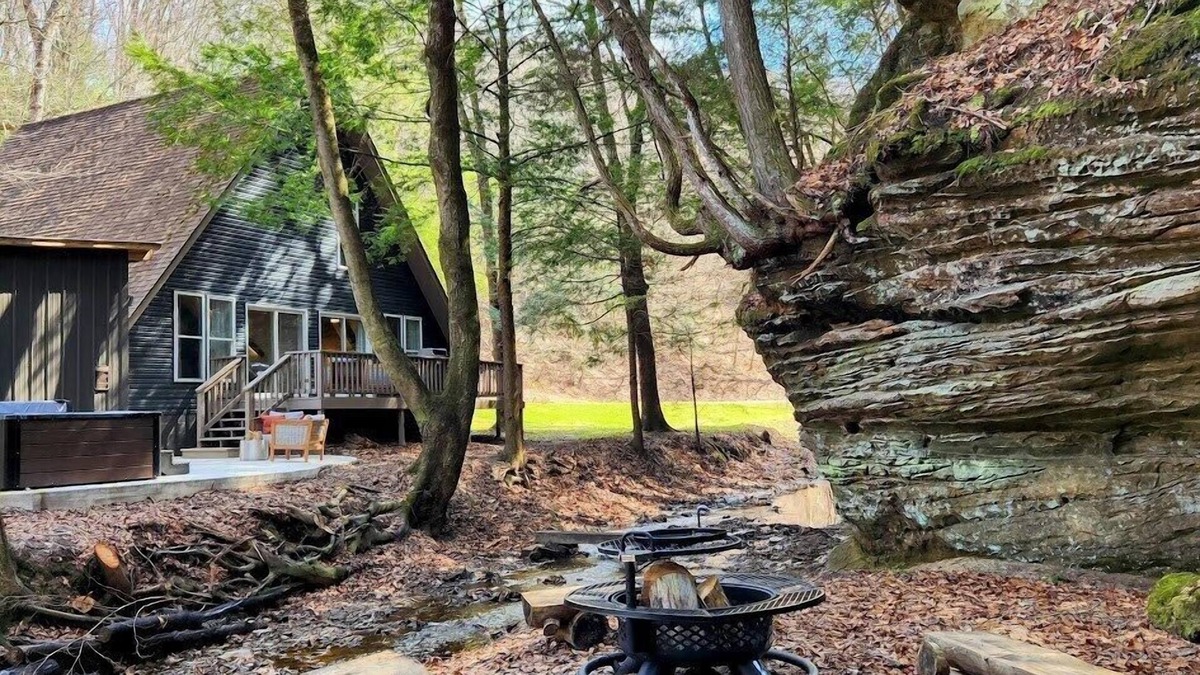 Lancaster Cabin | RockFall Retreat! Nature's Haven