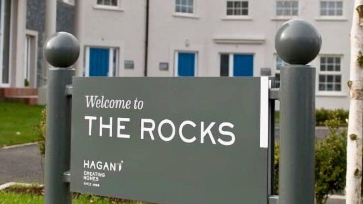 Portrush House | “Rockhaven” West Strand Beach Portrush With Parking - 3 Bedroom+3 Bathroom House