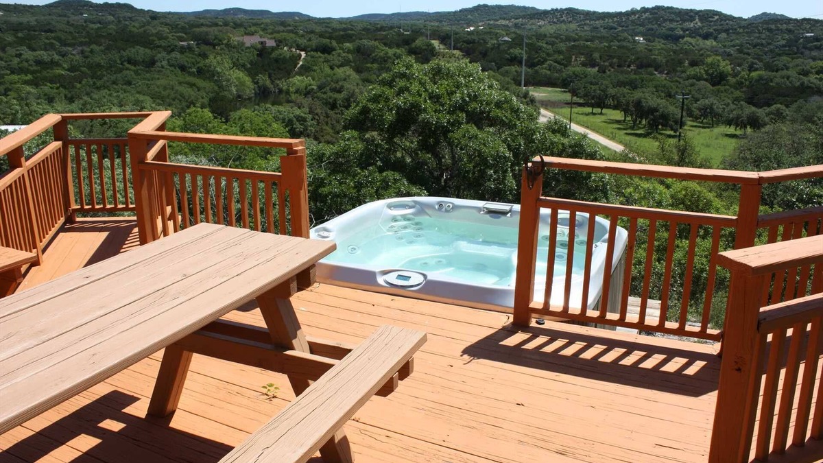 Pipe Creek House | Rockin' B Ranch Bluff House
