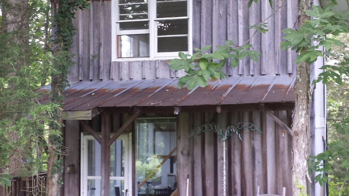 Owenton Cabin | RockinC Cabin. Private cabin in the tall trees. On a120 acre farm.