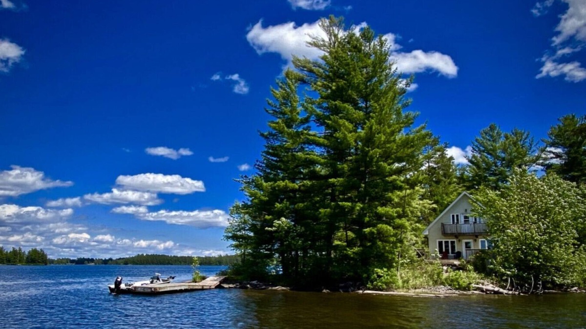 West Nipissing Ski Chalet | Rockpoint Haven @ Paradise Cove - Lake Nipissing