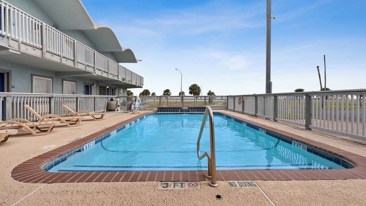 Rockport Hotel | Rockport beach, pool, 2nd level, double queen