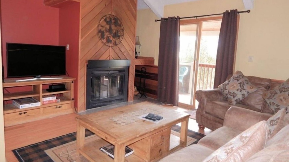 Historic District House | Rockridge Private 2BR Townhouse with Mountain Views