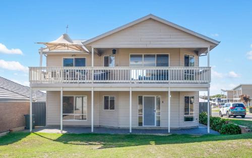Hayborough House | Rocks Beach House Victor Harbor