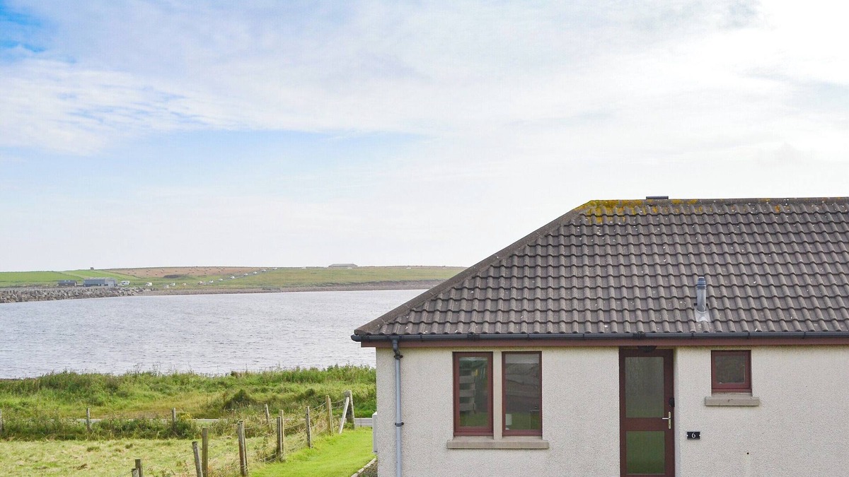 St. Mary's Cottage | Rockworks Chalets No.6 - UK7045