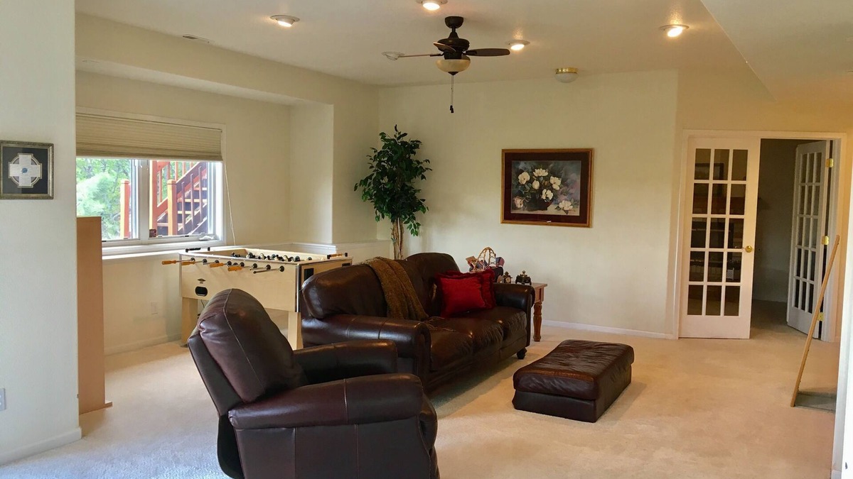 Briargate Apartment | Rocky Mountain Foothills Serenity