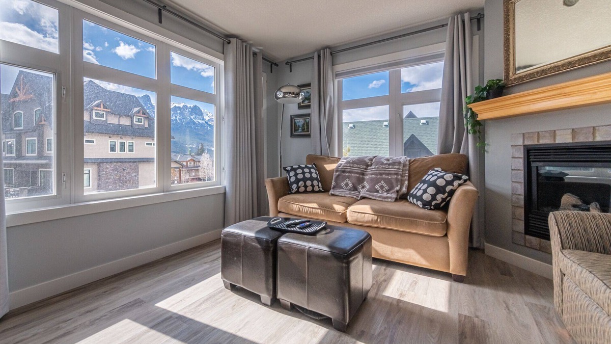 Canmore Apartment | Rocky Mountain View Condo (2 to 4 Persons)