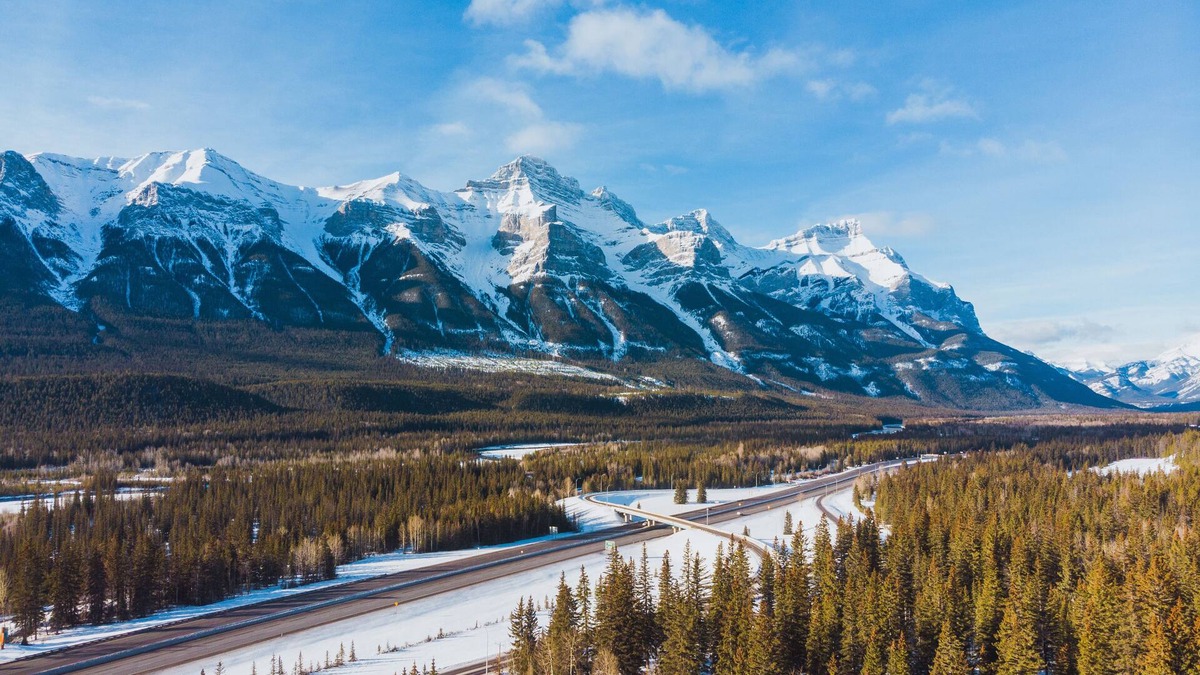 Harvie Heights House | ❤Rocky Mtain View Private Townhome 1 Gate to Banff 2Bed2Bath6PPL❤