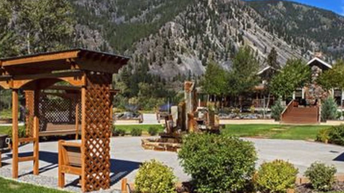 Thompson Falls Bed & Breakfast | Rocky Point Ranch