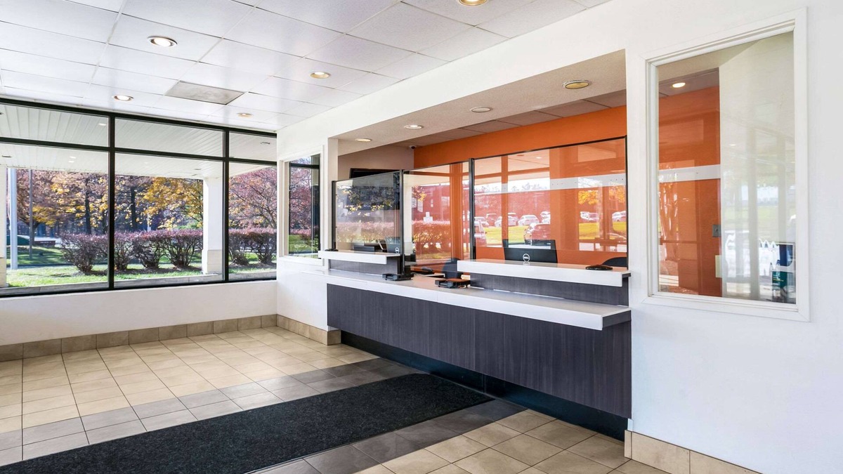 Violetville Hotel | Rodeway Inn Baltimore - Inner Harbor South
