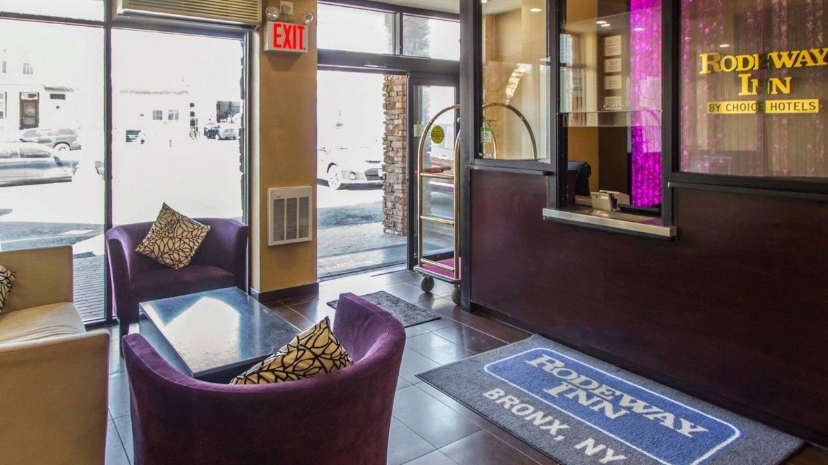 Norwood Hotel | Rodeway Inn Bronx Zoo