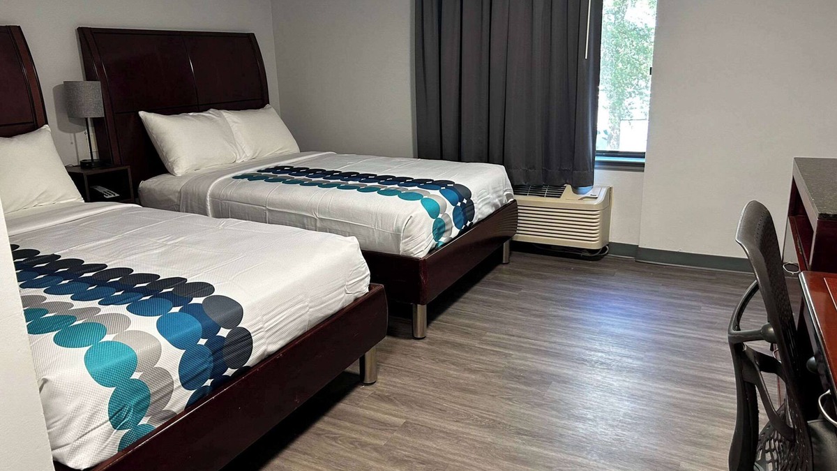 Clemmons Hotel | Rodeway Inn Clemmons - Winston-Salem Area