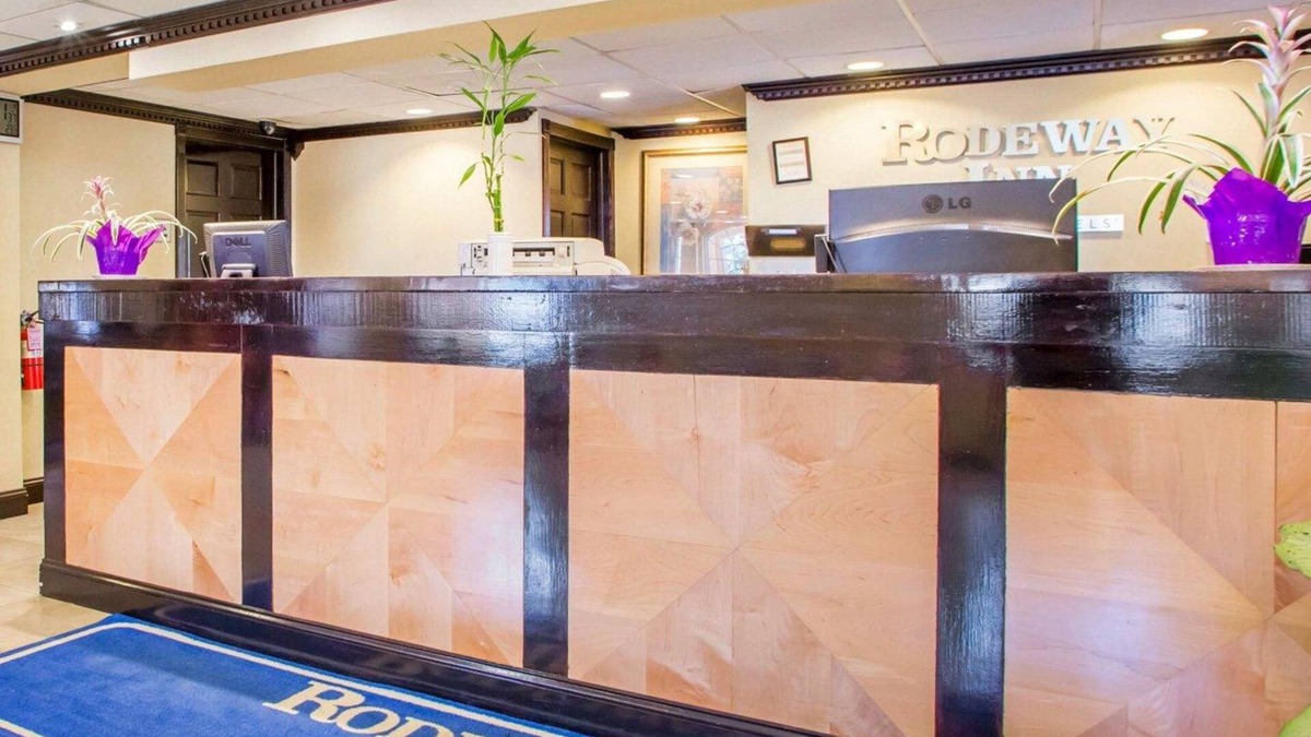 Mount Laurel Hotel | Rodeway Inn Mount Laurel Hwy 73