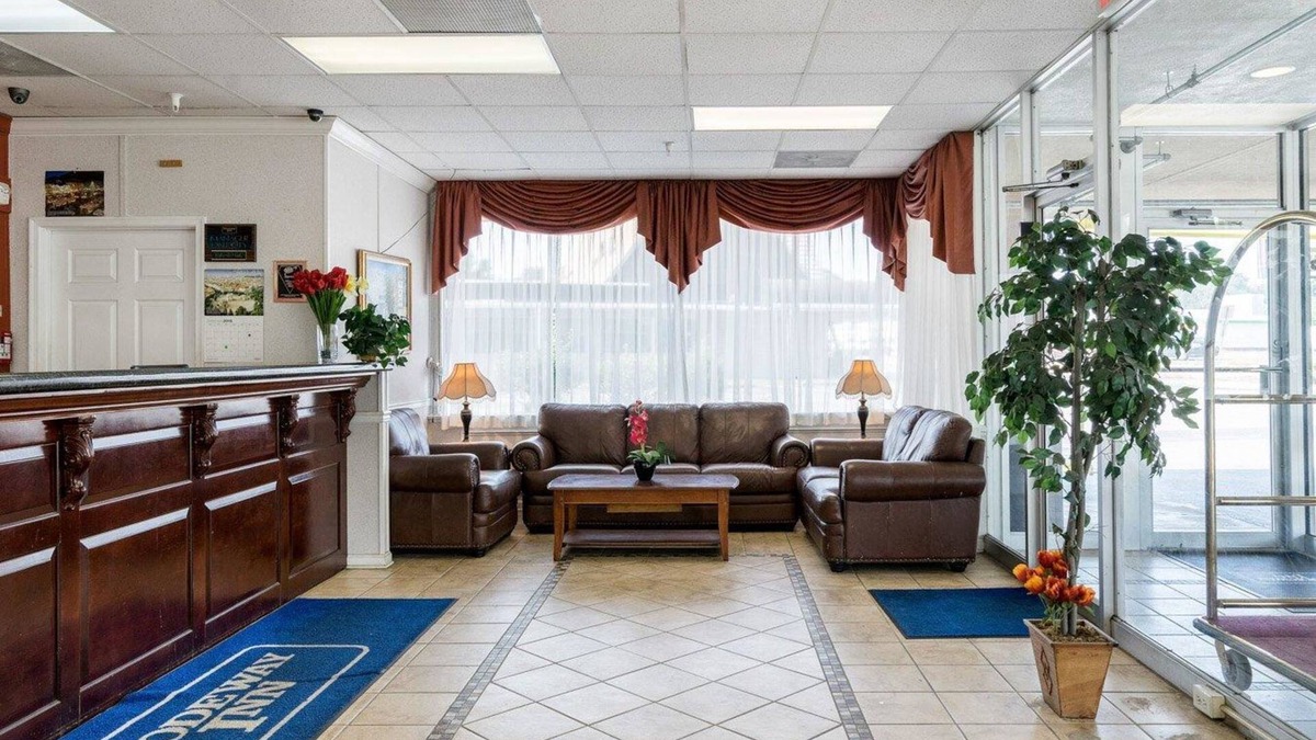 Yorkshire Hotel | Rodeway Inn Newark - University Area