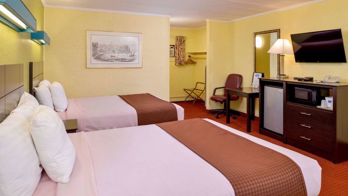 Orleans Hotel | Rodeway Inn Orleans - Cape Cod