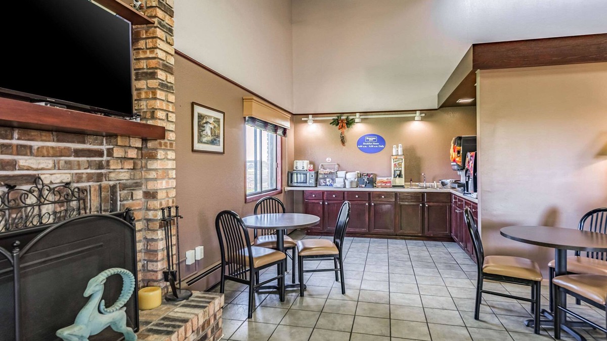 St. Joseph Hotel | Rodeway Inn Saint Joseph