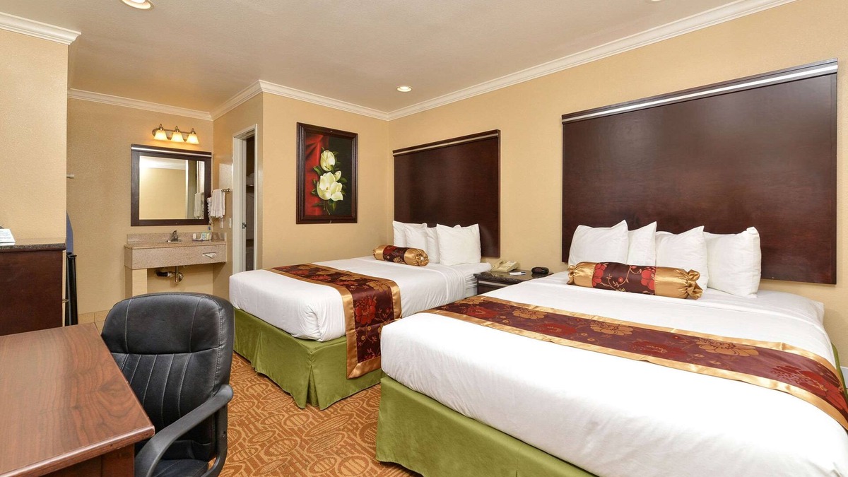 Del Cerro Hotel | Rodeway Inn San Diego Near SDSU