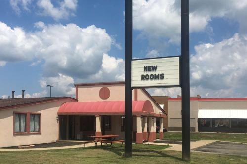 Circleville Hotel | Rodeway Inn