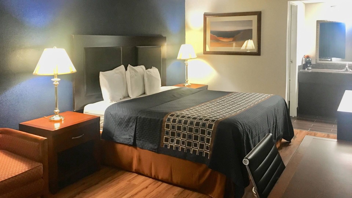 Circleville Hotel | Rodeway Inn
