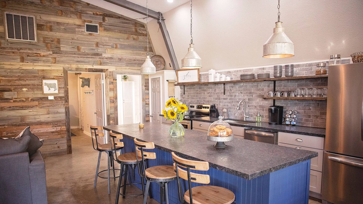 Lee County Bed & Breakfast | Rodgers Oaks Bed and Brunch