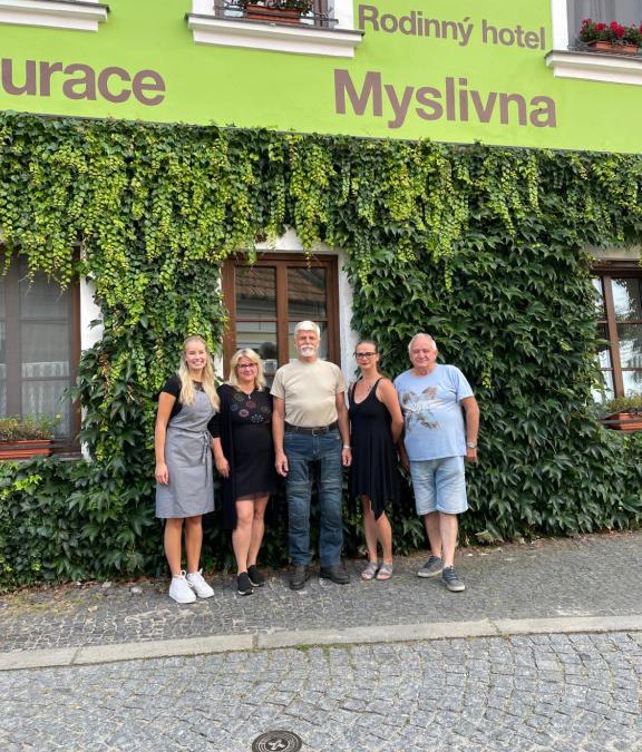 Trebon Hotel | Rodinný hotel Myslivna