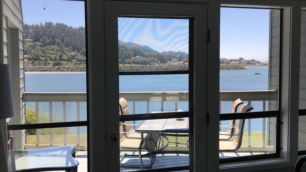 Gold Beach Condo | Rogue River Condo - Alluring Views, Fisherman's Paradise