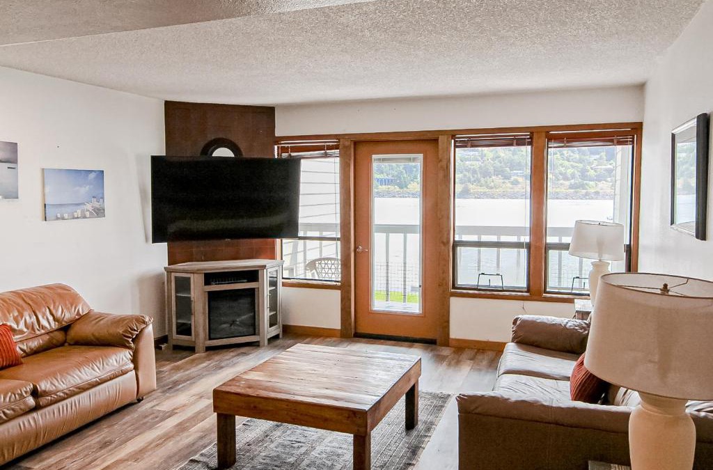 Gold Beach Hotel | Rogue River Relaxation