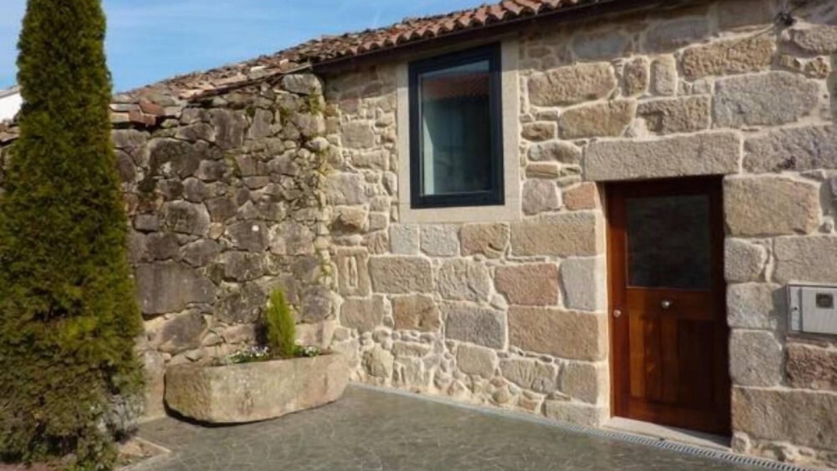 Carcacia Cottage | Rois: Little Country Cottage / Gite - Rois