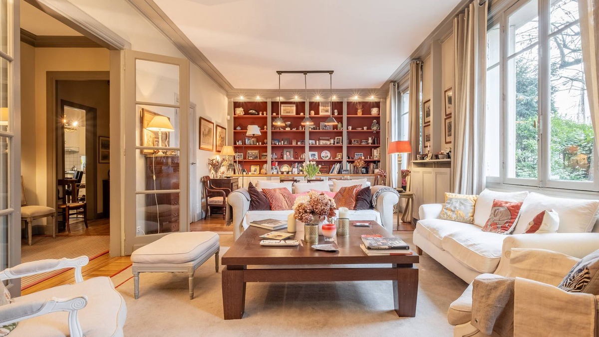 Prince–Marmottan Apartment | Roland Rest, by Veeve