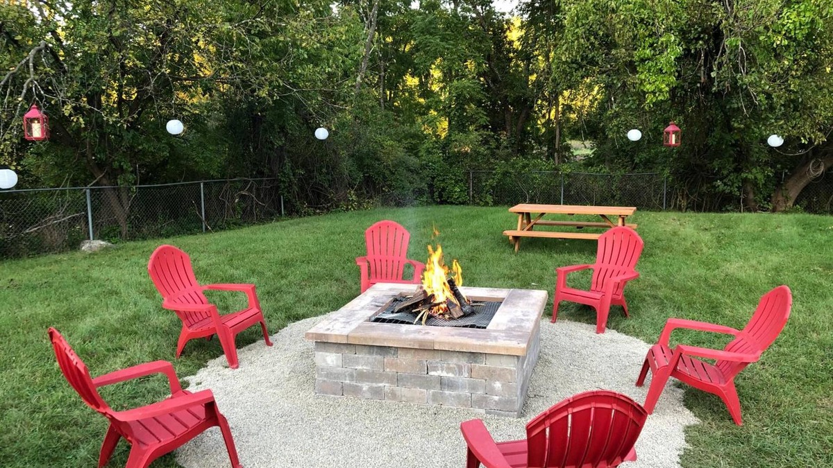 Sussex Hotel | Rolling Hills Motel