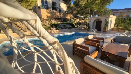 Suwailih Villa | Romana