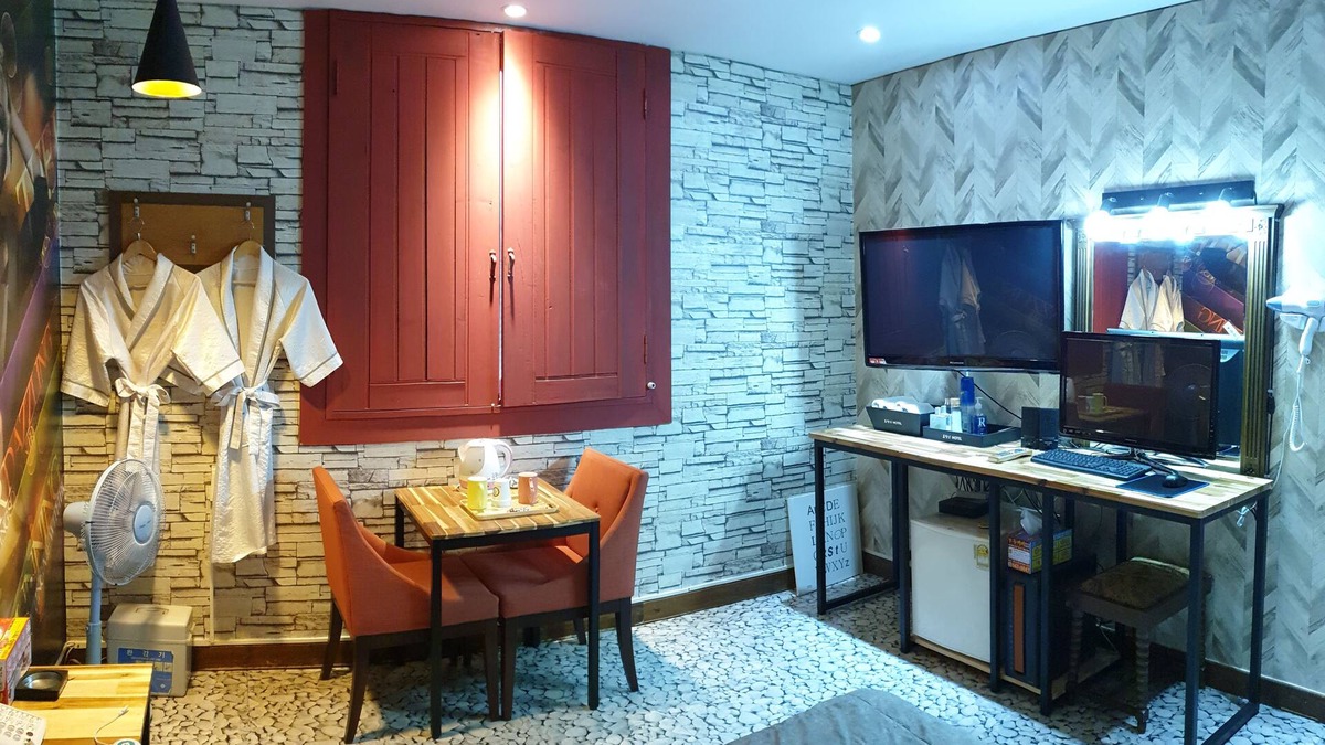 Chungju Hotel | Romance Motel