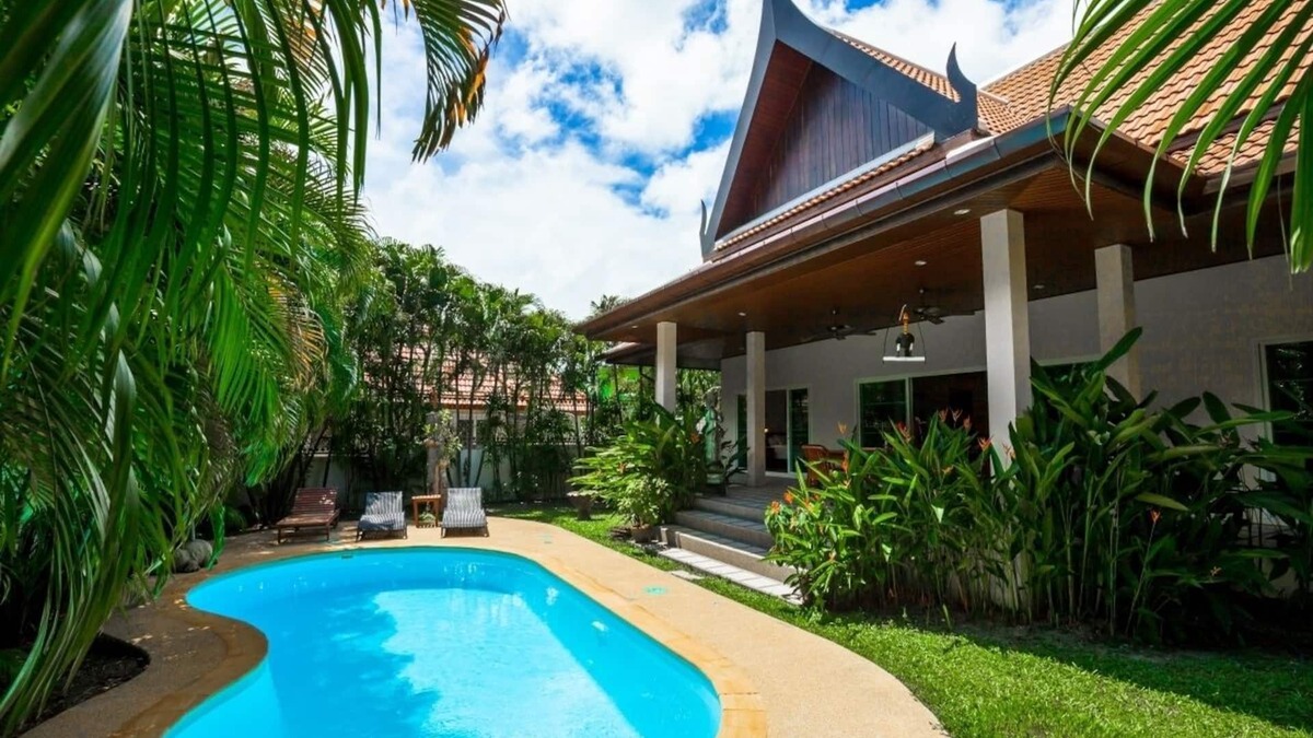 Ban Saiyuan Villa | Romanee - 2BR Comfortable Pool Villa