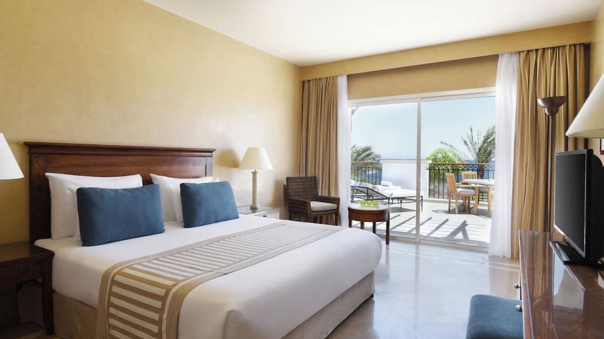 Dahab Hotel | Romantic Room with Unmatched Scenic Views in Dahab - Red Sea & Mt. Sinai