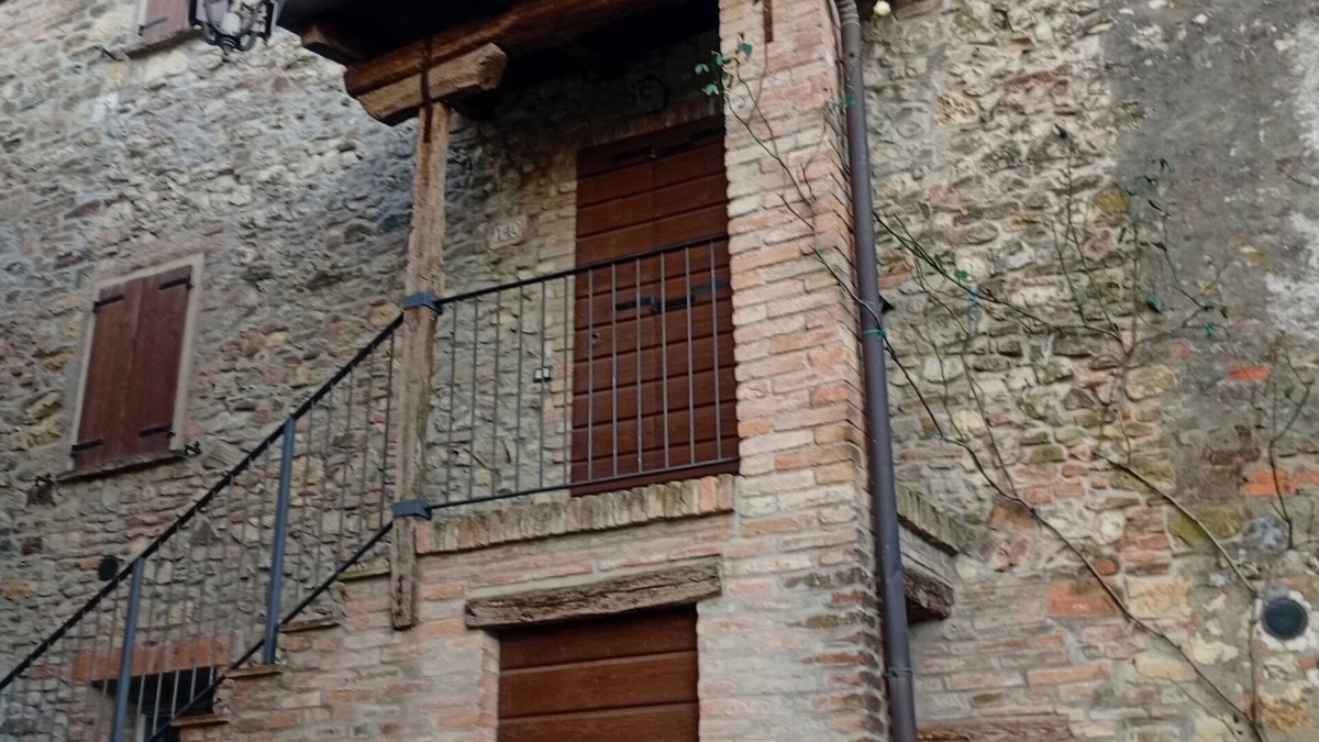 Castello di Serravalle House | Romantic Residence - Medieval Village Castello di Serravalle