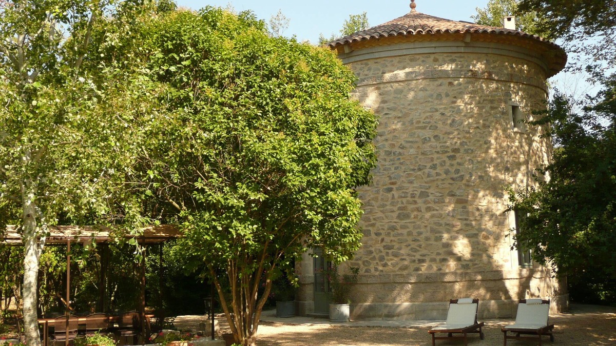Aimargues House | Romantic 19th Century Tower + (Summer Annexe) In Own 1 Acre Near The Sea