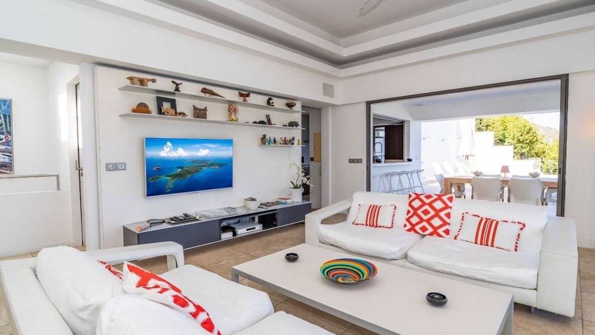 Flamands Villa | Romantic 2 BDRM Modern Villa w Pool and BBQ