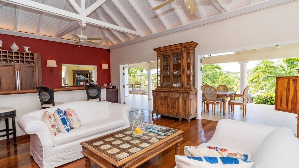 Vitet Villa | Romantic 3 BDRM Luxury Villa w Ocean Views