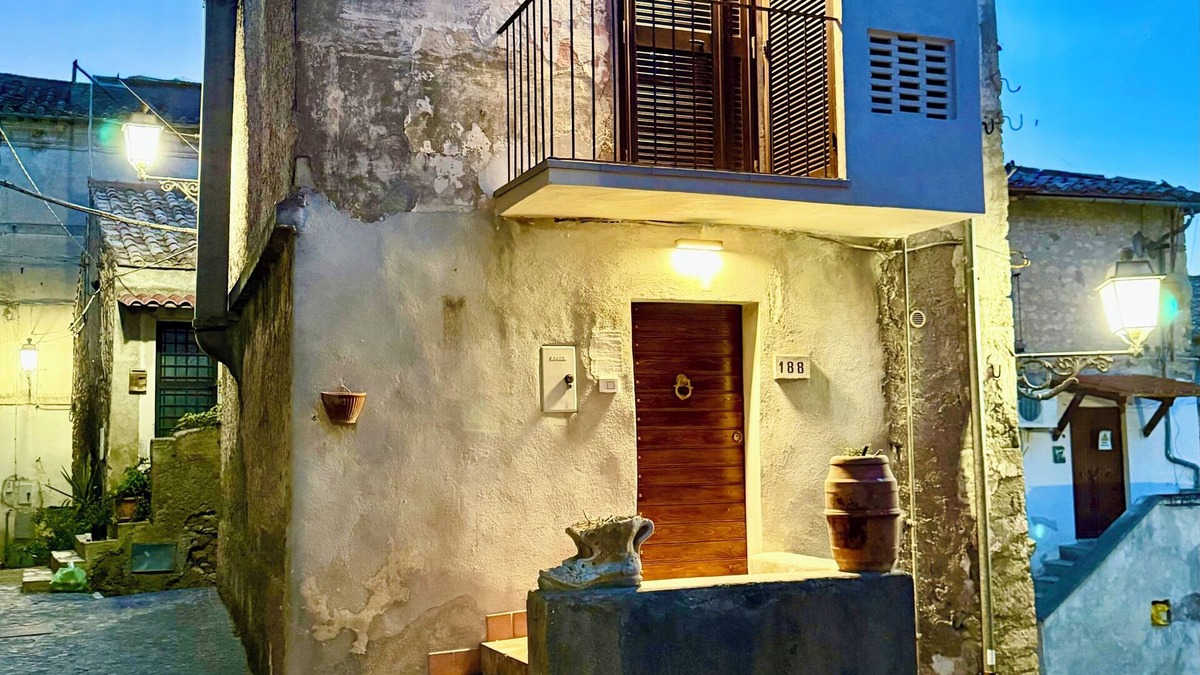 Civitella San Paolo House | Romantic All-Inclusive Castle Escape Near Rome