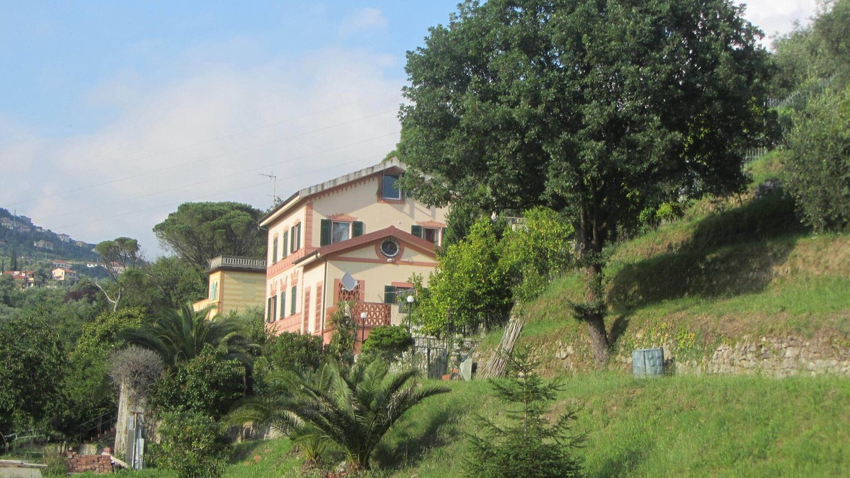 Sestri Levante Apartment | Romantic apartment in a villa equipped with every comfort, near the Cinque